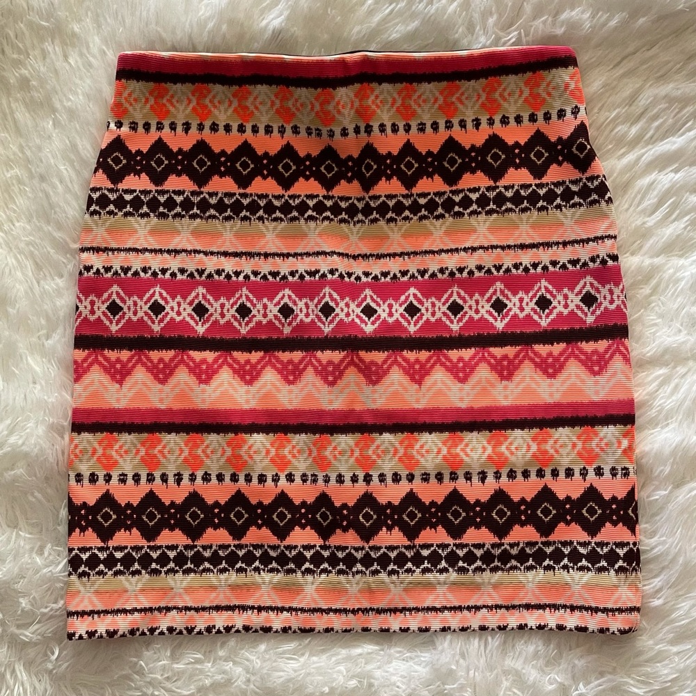 H&M Aztec Patterned Mini Skirt With Zipper Back